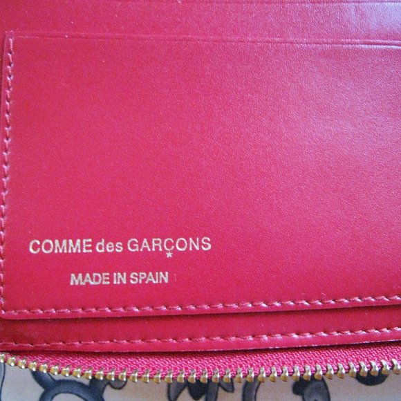 SOLD! RARE New+Tag~ Comme des Garçons Red CLOVER Large Leather Wallet - Picture 7 of 9